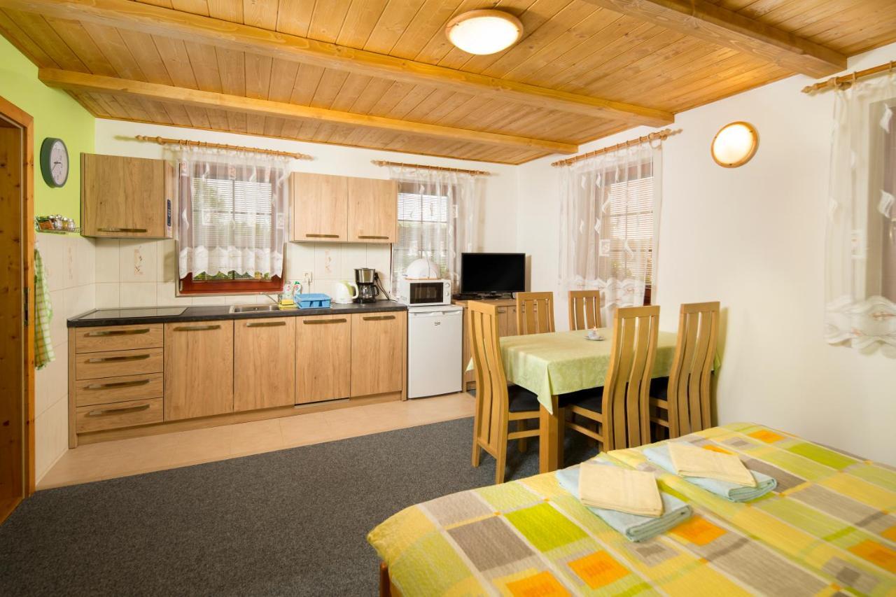 Ada Apartments Liptovský Trnovec Екстериор снимка
